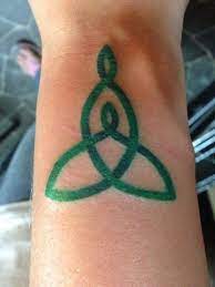 Tattoo Mother Daughter Small Celtic Knots 31 Ideas Tattoos For Daughters Mother Daughter Tattoos Celtic Knot Tattoo