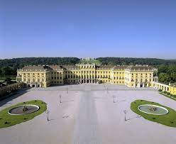 Hier finden sie alle informationen für ihren besuch und können ihre tickets online kaufen. Wien Fur Sisi Fans Die Sightseeing Tour Auf Kaiserlichen Spuren