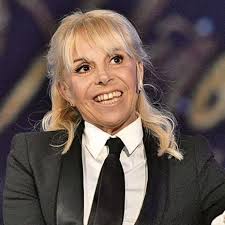 Claudia villafañe es conocida por ser la ex esposa de diego armando maradona, madre de dalma y gianinna. El Fuerte Mensaje De Claudia Villafane Tras El Picante Saludo De Cumpleanos De Diego A Dalma Revista Paparazzi