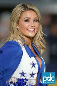 Kashara Dallas Cowboys Cheerleader On Cheerleading Hot Hotgirlsonly Nflcheerleaders Sport Dallas Cheerleaders Dallas Cowboys Cheerleaders Dallas Cowboys