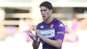 Serbia international dusan vlahovic, who scored 21 goals in 37 appearances for fiorentina last season, is one of a number of strikers tottenham are looking at, including inter milans lautaro martinez Geht Atletico Fur Dusan Vlahovic In Die Vollen