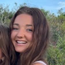 Riley Malone's Instagram, Twitter & Facebook