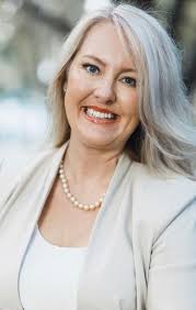 Misty Oglesby's Instagram, Twitter & Facebook