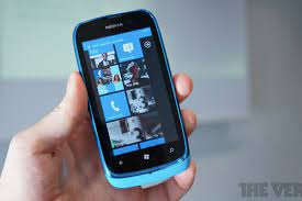 Nokia Lumia 610 NFC officially ...