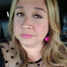 Who is a good hairstylist in Lehigh Acres, FL?