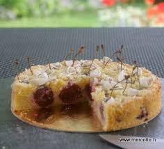 Un Dessert Facile Rapide Et De Saison Le Clafoutis Aux Cerises De Christophe Michalak Clafoutis Aux Cerises Recette Christophe Michalak Dessert Facile