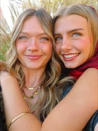 Madison Ackerman（@madison.ackermann）的照片· 2022年4月17日