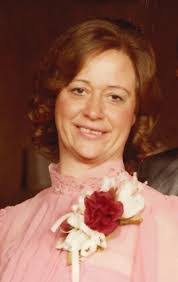 Kelly Sumpter's Instagram, Twitter & Facebook