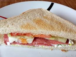 Salami Sandwich Von Tryumph800 Chefkoch In 2020 Sandwich Salami Sandwich Lebensmittel Essen