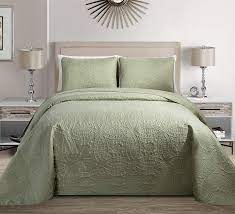 Brandream luxury farmhouse bedding quilt set 8. Amazon Com Fancy Collection 3pc King California King Embossed Oversized Coverlet Bedspread Set Solid Light Green New Home Kitchen