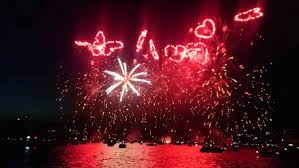 Seit juni 2017 ist er mitglied des vereinsvorstands des fc basel und seit februar 2020 fussballexperte beim schweizer bezahlsender teleclub. Feuerwerk Von Ms Wadin Sehen Am 1 August Zurichfest Silvester Seenachtfest