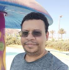 What are the characteristics and origins of different groups in the canvas?