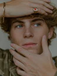 Oliver Fox (@officialoliverfox) • Instagram photos and videos