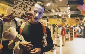 Il titolo più citato per il film più visto, da nord a sud, come il viaggio che porta giovanni e giacomo al capezzale di aldo. Chiedimi Se Sono Felice 2000 Photo Gallery Imdb