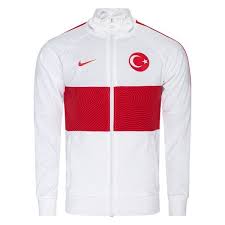 Das nike türkei aufwärmtrikot ist körperbetonend und sportlich sehr stylisch. Turkei Trikot Jetzt Turkei Trikots Bei Unisport Kaufen