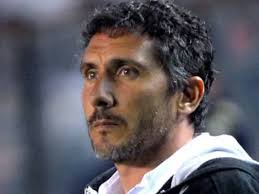 La nueva vida de "Comitas", el ídolo de Boca que estuvo casi 3 años en la  cárcel y volvió al fútbol a los 64