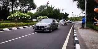 Gambar kereta mewah sultan johor Malaysia Gazette On Twitter Kelihatan Kenderaan Bmw 7 Series Yang Membawa Tun Dr Mahathir Mohamad Bergegas Meninggalkan Bangunan Parlimen Kira Kira Jam 3 40 Petang Tadi Malaysiagazette Https T Co 8rizt1zlrx