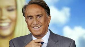 Ultim'ora Giornalismo: è morto Emilio Fede È morto il giornalista Emilio  Fede. Nato il 24 giugno 1931, a Barcellona Pozzo di Gotto, in provincia di  Messina, aveva 94 anni. È stato direttore