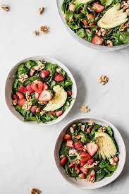 Springtime Avocado Strawberry Spinach Salad Jar Of Lemons Recipe Spinach Strawberry Salad Spinach Salad Lunch Recipes Healthy