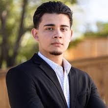 Roger Zelaya's Instagram, Twitter & Facebook