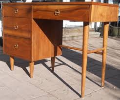 Get 5% in rewards with club o! Stanley Furniture Classic Mid Century Key Hole Desk Furniture Home Living Lifepharmafze Com