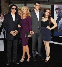 She is still living in seattle,washington with her husband and daughter. Shannon Tweed Simmons Net Worth Biography Wiki Wedding Family