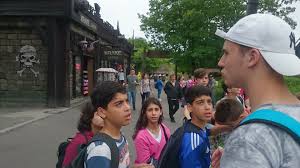 Libertas wurde mit django 3.0 entwickelt, außerdem ermöglicht eine vorkonfigurierter docker. Paten Tandems Im Heide Park Halepaghen Schule