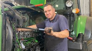 Dieselscan™ is a john deere fuel sampling program to help you monitor the quality of your fuel check the grade of fuel being used before troubleshooting for low power complaints in cold weather. John Deere Tractors Common Problems And How To Fix Them Farmers Weekly