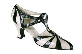 La Maison Hellstern High Class Ladies Shoes 1920 28 Paris C Romans Musee International De La Chaussure C Directio Vintage Shoes Fashion Shoes Women Shoes