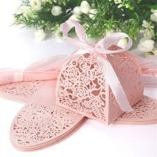 Un mariage inoubliable avec un chocolat personnalisé. Thematique Mariage Boite D Anniversaire Rose 10pcs Lot Boites De Chocolat De Haute Qualite Decoupe Au Laser Creux Boite De Achat Vente Coffret Thematique Thematique Mariage Boite Cdiscount