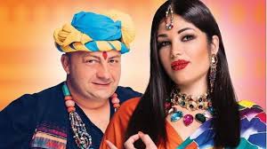 Never miss another show from zsolti gáspár. Gaspar Zsolti Szentkepnek Nezte A Mona Lisat Imadkozni Akart Elotte 24 Hu