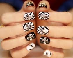 Not many efforts are required to get a gorgeous nail art look with white nails designs because the simple white nail design looks beautiful in itself. Classic And Simple White Nail Designs Style With New Trends Fashion Cluba