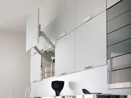 Les Placards De Cuisine Les Plus Pratiques Ce Sont Eux Elle Decoration Placard Cuisine Placard Rangement Cuisine