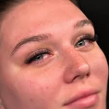 Chelsey Fox's Instagram, Twitter & Facebook