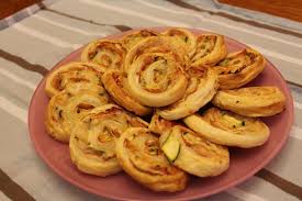 Finger food semplici e veloci, perfetti per aperitivi e apericena. Girelle Di Sfoglia Con Cotto E Zucchine Generazioni In Cucina