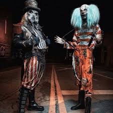 Funtober brings you the best horror movie couples costumes and other scary costume ideas for halloween 2018 Fantasy Party Creepy Couples Costume Ideas Horror Facebook