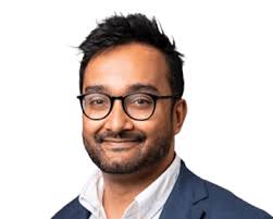 Shoulder prosthesis in Wrightington: top 20 doctors