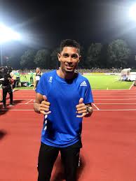 Wayde van niekerk beating johnson's world and olympic records tonight really made me nostalgic i guess. Wayde Van Niekerk On Twitter Back At It Forgot How To Race For A Moment But It S Lovely Being Back On Track Appreciate All The Love Quietstorm Https T Co Yl9vsmpfxx