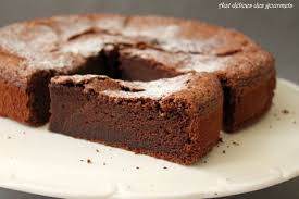 Voici Un Gateau Que Je Pense N 39 A Pas Besoin D 39 Etre Presente Bien Moelleux Et Bien G Gateau Au Chocolat Moelleux Moelleux Au Chocolat Gateau Moelleux