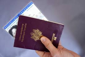 Passeport vaccinal, pass sanitaire, carte de vaccination, etc. Les Infos De 6h30 Coronavirus Dans L Ue Les 27 Divises Sur Le Passeport Vaccinal