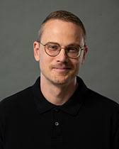 Benjamin Lindquist's Instagram, Twitter & Facebook