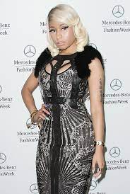 10 Female Celebs Who Ve Revealed How Much They Weigh Check 'em out and then keep reading to find out the best! 10 female celebs who ve revealed how