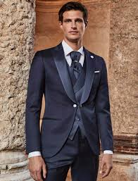Un abito armani potrebbe essere l'abito dei vostri sogni. Abiti Da Sposo Luigi Bianchi E Un Marchio Made In Italy
