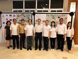 What did lee shin cheng do in malaysia? Lim Guan Eng At The Wake Of Tan Sri Lee Shin Cheng With Facebook