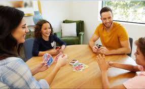 Con sus ideas, también puedes preparar recetas caseras para fiestas. Todos A Jugar Juegos De Cartas Y Tarjetas Para Fiestas O Viajes