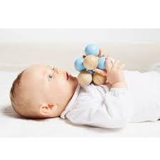 hochet perles bois ateliers montessori oxybul pour enfant de 6 mois a 2 ans oxybul eveil et jeux oxybul perles bois hochet