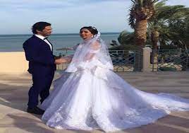 ولد سمير غانم يوم 15 يناير 1937، وتخرج فى كلية الزراعة جامعة الإسكندرية، ثم التقى بكلٍ من جورج سيدهم والضيف أحمد، وكونوا معا فرقة ثلاثي أضواء. Ù‚ØµØ© Ù…Ø±Ø¶ Ø¥ÙŠÙ…ÙŠ Ø³Ù…ÙŠØ± ØºØ§Ù†Ù… ÙØ¬Ø±ØªÙ‡Ø§ ÙˆØ§Ù„Ø¯ØªÙ‡Ø§ ÙˆÙ†ÙØ§Ù‡Ø§ Ø­Ø³Ù† Ø§Ù„Ø±Ø¯Ø§Ø¯ Ù…ØµØ±Ø§ÙˆÙ‰
