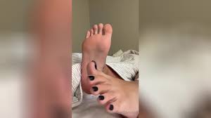 Feetbysvett Morning Soles in bed and soft skin toes