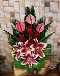 24 Gostos 0 Comentarios Flora Znj Flora Znj No Instagram فروشگاه گل فلورا زنجان می Funeral Floral Flower Arrangements Funeral Floral Arrangements