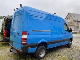 Book your trip with alma adventure: Mercedes Sprinter Camper 4x4 Ausbau Zum Traumcamper